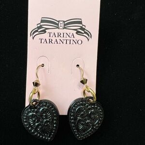 Tarina Tarantino carved heart earrings